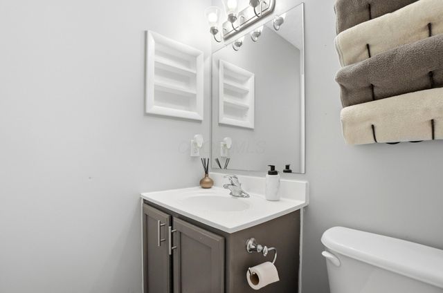 82 Lantern Chase Drive, Delaware, OH 43015