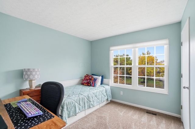 82 Lantern Chase Drive, Delaware, OH 43015