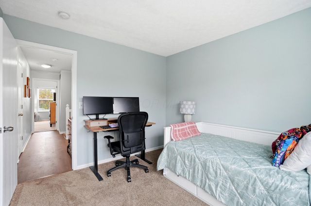 82 Lantern Chase Drive, Delaware, OH 43015