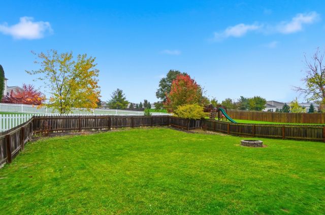 82 Lantern Chase Drive, Delaware, OH 43015