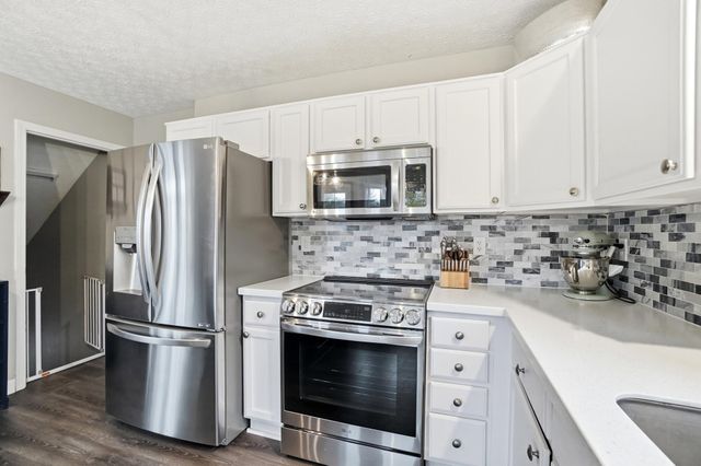 82 Lantern Chase Drive, Delaware, OH 43015