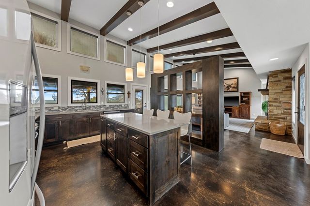 175 Limestone Ridge N, Kerrville, TX 78028