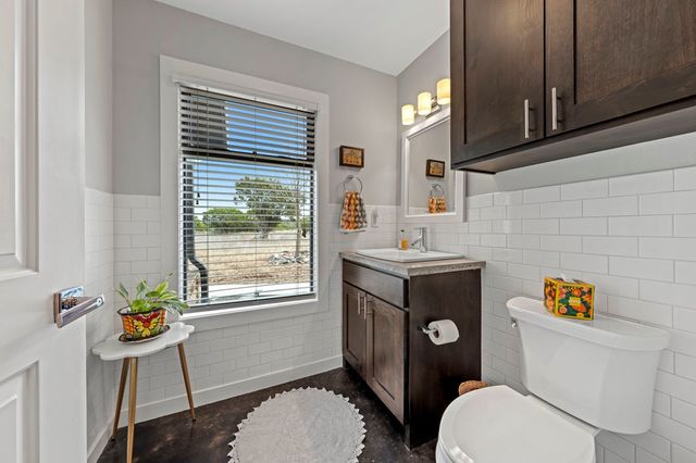 175 Limestone Ridge N, Kerrville, TX 78028