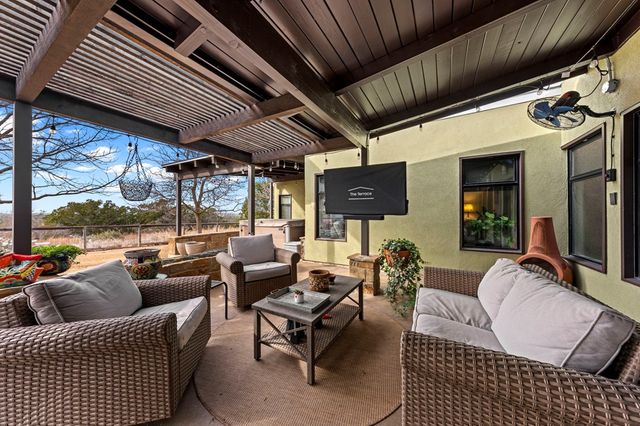 175 Limestone Ridge N, Kerrville, TX 78028