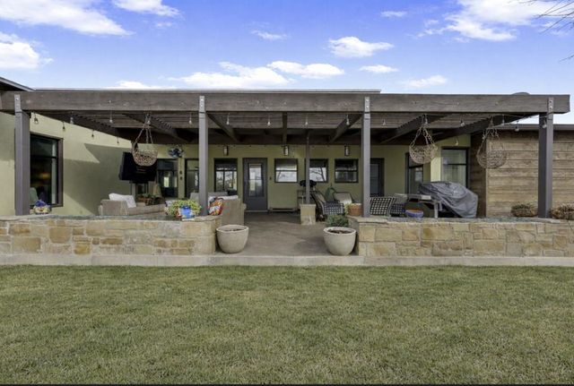 175 Limestone Ridge N, Kerrville, TX 78028
