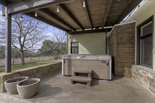 175 Limestone Ridge N, Kerrville, TX 78028