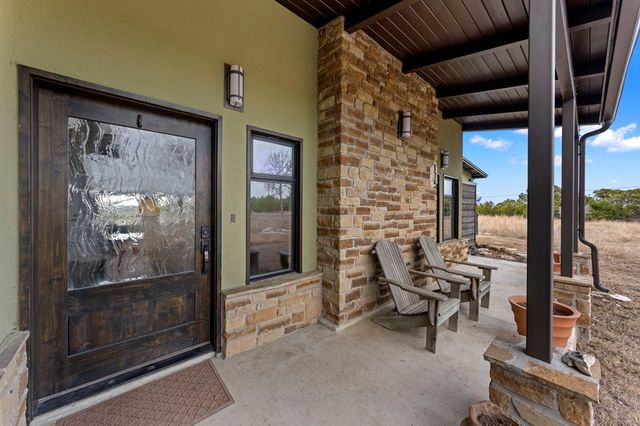 175 Limestone Ridge N, Kerrville, TX 78028