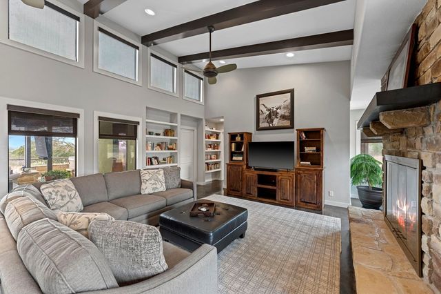 175 Limestone Ridge N, Kerrville, TX 78028