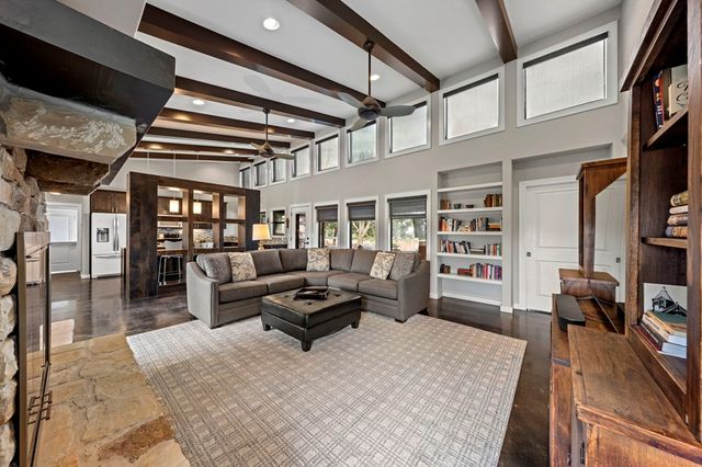 175 Limestone Ridge N, Kerrville, TX 78028