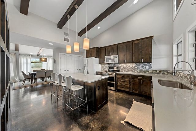 175 Limestone Ridge N, Kerrville, TX 78028