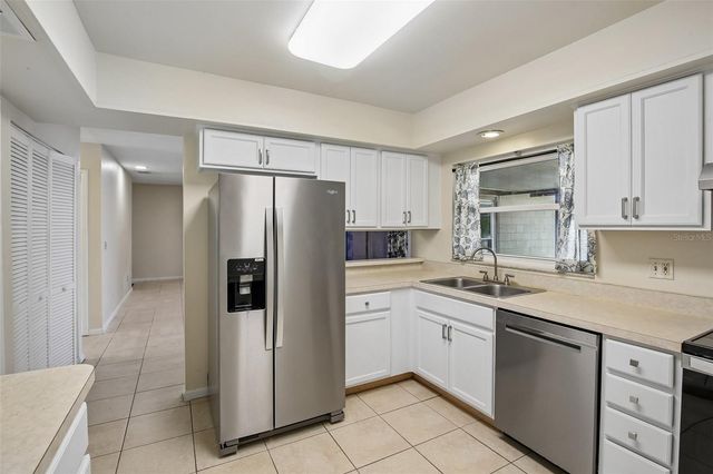 4828 GROVE POINT DRIVE, Tampa, FL 33624