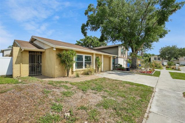 4828 GROVE POINT DRIVE, Tampa, FL 33624