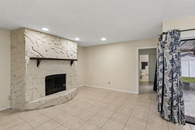 4828 GROVE POINT DRIVE, Tampa, FL 33624