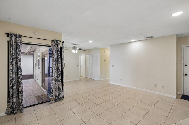 4828 GROVE POINT DRIVE, Tampa, FL 33624