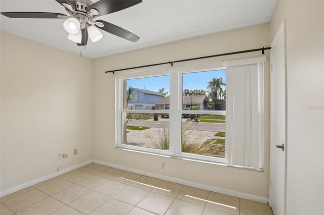 4828 GROVE POINT DRIVE, Tampa, FL 33624