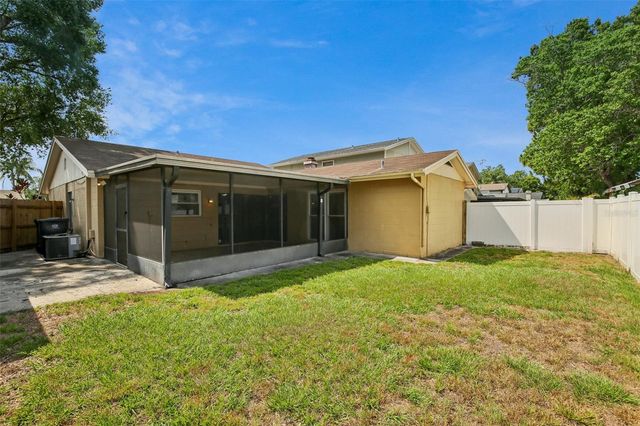 4828 GROVE POINT DRIVE, Tampa, FL 33624