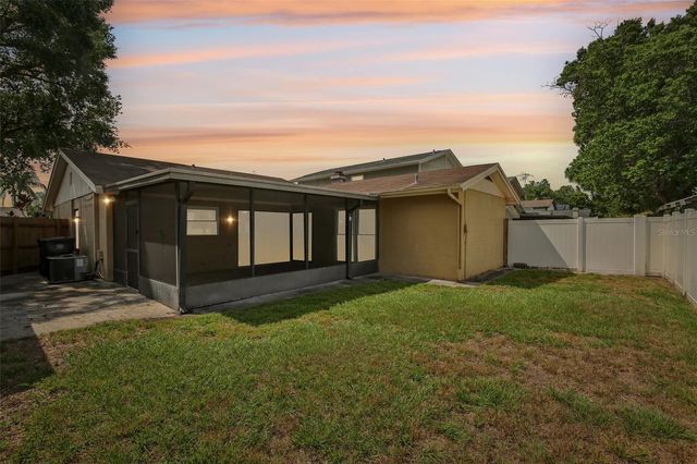 4828 GROVE POINT DRIVE, Tampa, FL 33624