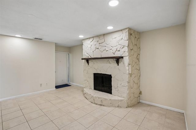 4828 GROVE POINT DRIVE, Tampa, FL 33624