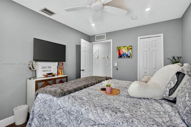 7291 NW 173rd Drive 100, Hialeah, FL 33015
