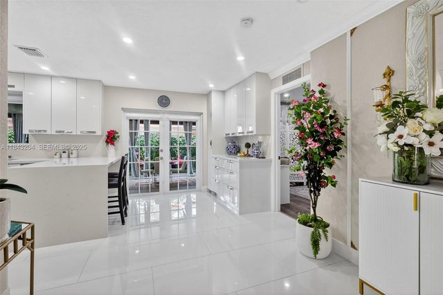 7291 NW 173rd Drive 100, Hialeah, FL 33015