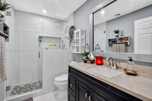 7291 NW 173rd Drive 100, Hialeah, FL 33015