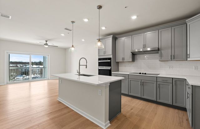 5 Peters Farm Way 109, Westborough, MA 01581