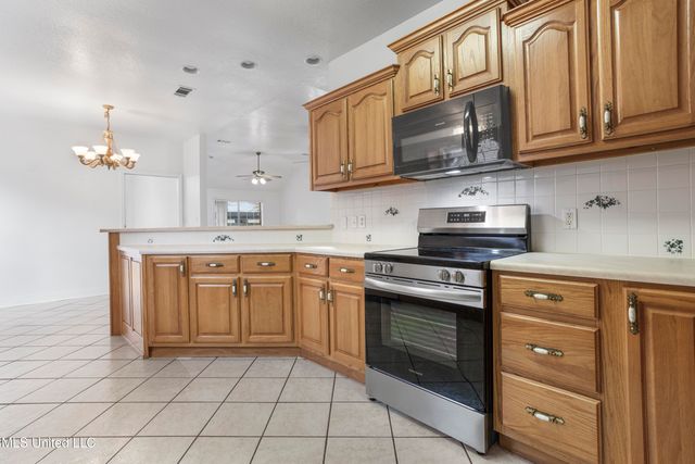 3801 Tangerine Street, Ocean Springs, MS 39564