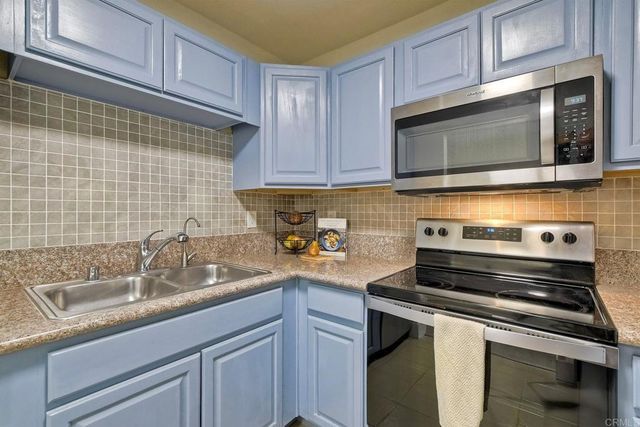 1350 N Escondido Boulevard 12, Escondido, CA 92026