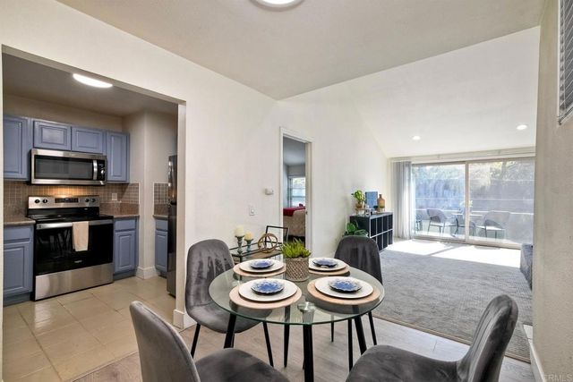 1350 N Escondido Boulevard 12, Escondido, CA 92026