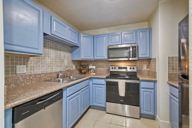 1350 N Escondido Boulevard 12, Escondido, CA 92026