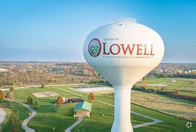 6723 W 160th Place, Lowell, IN 46356