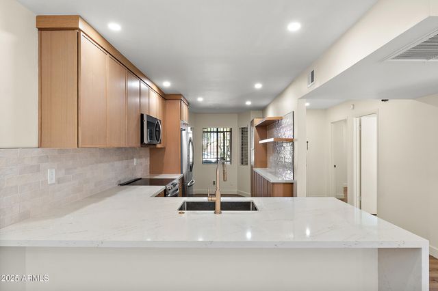 1319 E SUSAN Lane, Tempe, AZ 85288