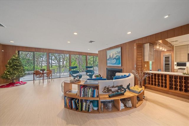 3348 OLD OAK DRIVE, Sarasota, FL 34239