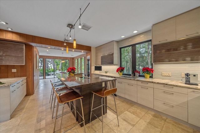 3348 OLD OAK DRIVE, Sarasota, FL 34239