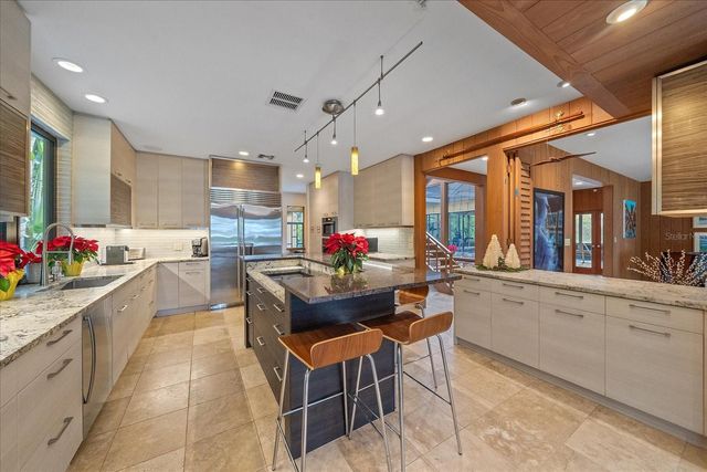 3348 OLD OAK DRIVE, Sarasota, FL 34239