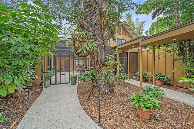 3348 OLD OAK DRIVE, Sarasota, FL 34239