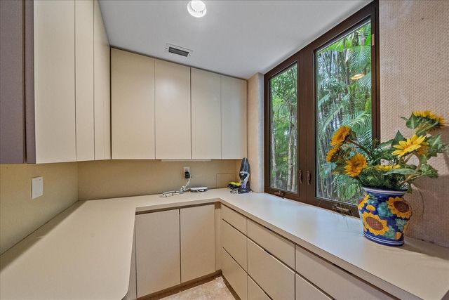 3348 OLD OAK DRIVE, Sarasota, FL 34239