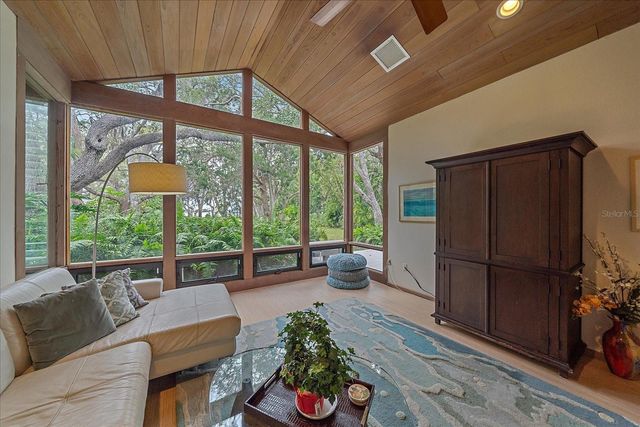 3348 OLD OAK DRIVE, Sarasota, FL 34239