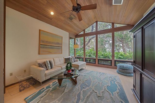 3348 OLD OAK DRIVE, Sarasota, FL 34239