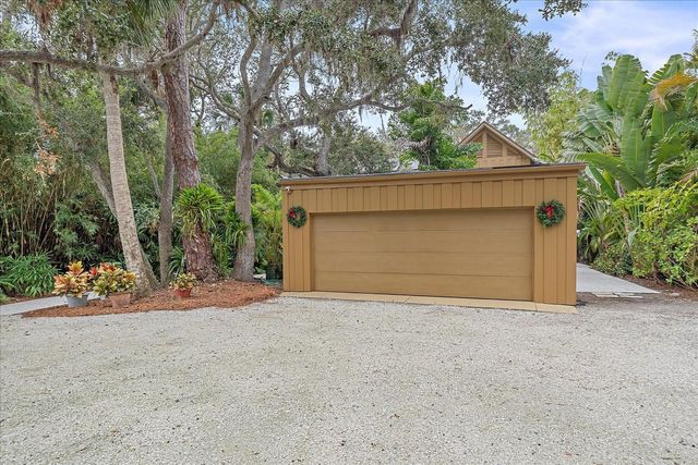 3348 OLD OAK DRIVE, Sarasota, FL 34239