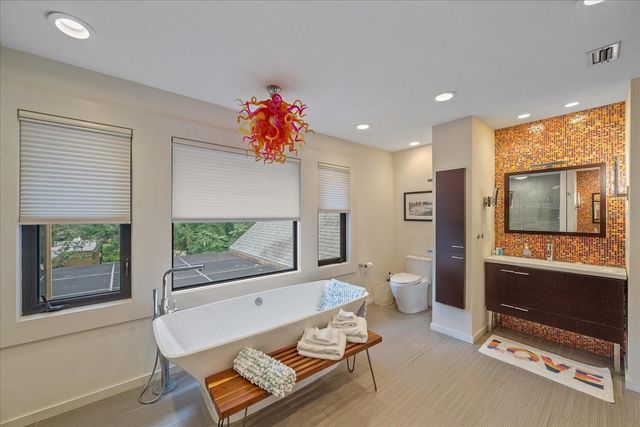 3348 OLD OAK DRIVE, Sarasota, FL 34239