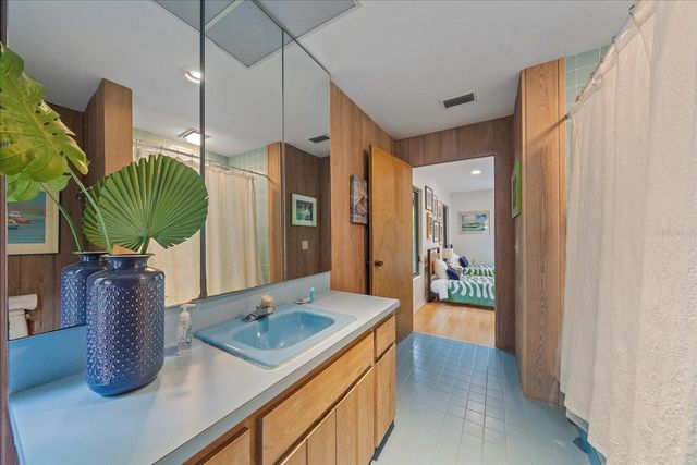 3348 OLD OAK DRIVE, Sarasota, FL 34239