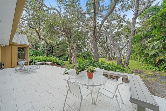 3348 OLD OAK DRIVE, Sarasota, FL 34239