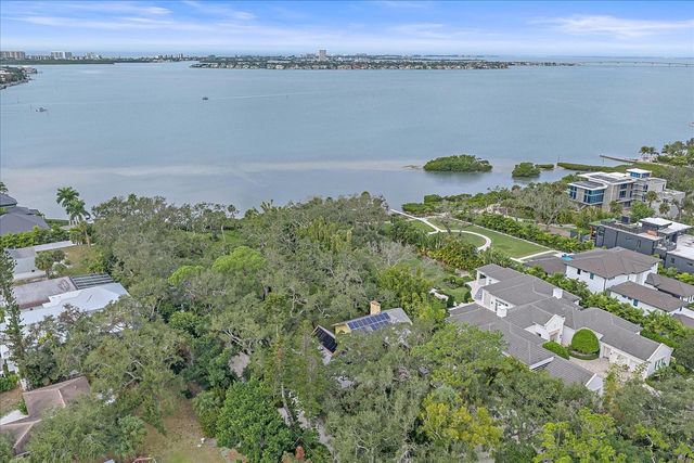 3348 OLD OAK DRIVE, Sarasota, FL 34239