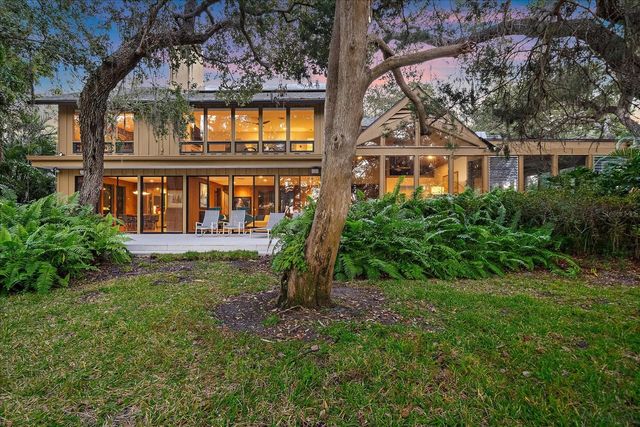 3348 OLD OAK DRIVE, Sarasota, FL 34239