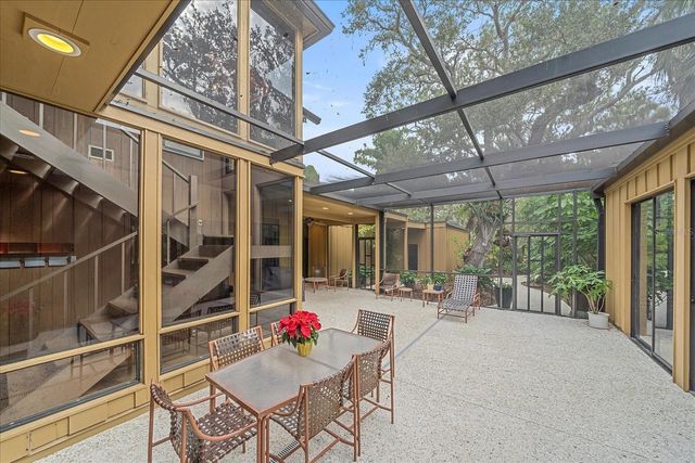 3348 OLD OAK DRIVE, Sarasota, FL 34239