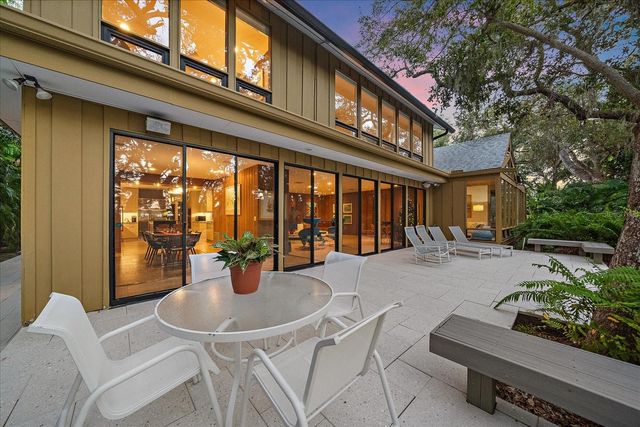 3348 OLD OAK DRIVE, Sarasota, FL 34239