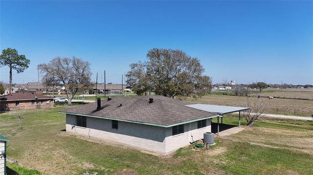 8820 Michael Street, East Bernard, TX 77435