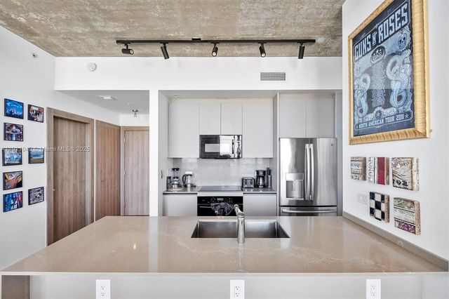 3470 E Coast Ave PH202, Miami, FL 33137