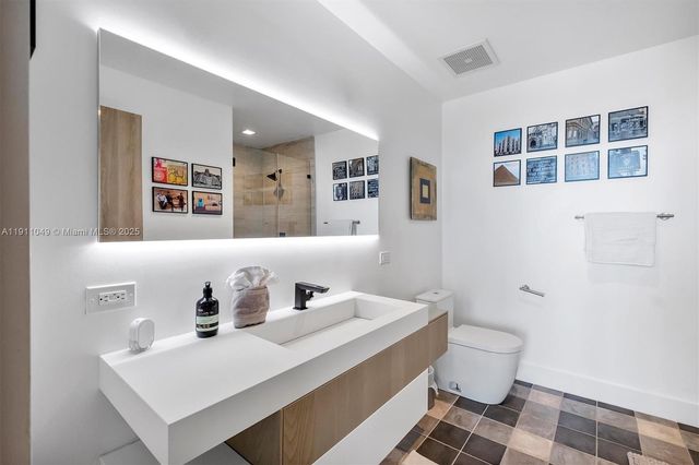 3470 E Coast Ave PH202, Miami, FL 33137